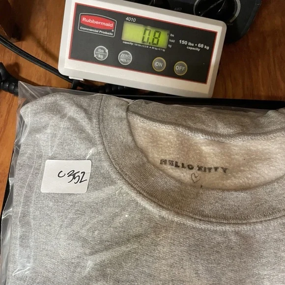 Keith Haring x Hello Kitty Sweatshirt Pullover Crewneck Women Sz M  Gray Collab - Picture 8 of 8